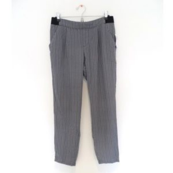 Old Navy Pants - Old Navy Herringbone Pattern Pull up Pants Sz XL